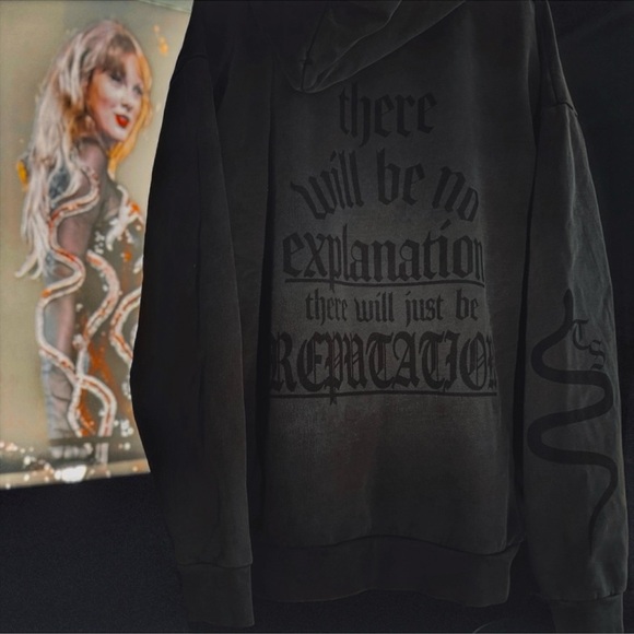 REP TS hoodie āThere Will Be No Explanation There Will Just Be Reputationā¦ā XS/S - Picture 3 of 10
